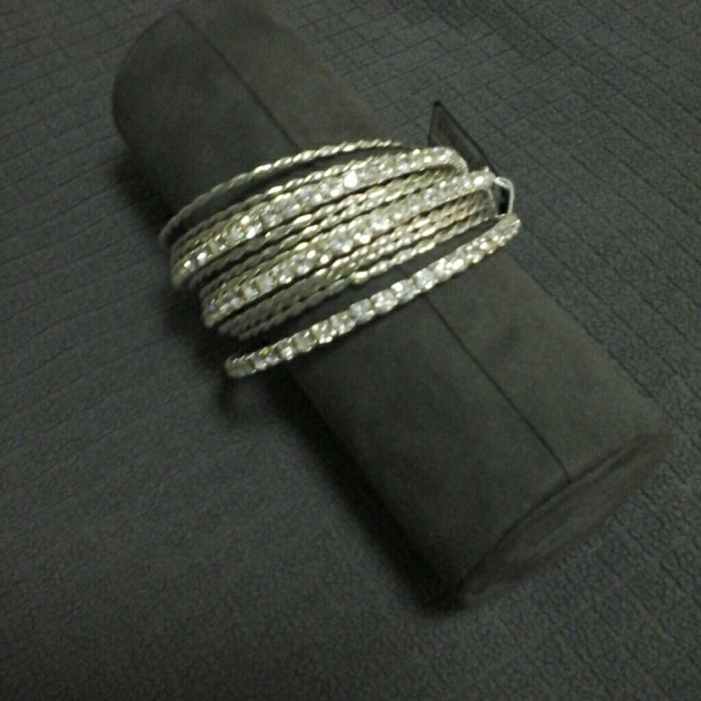 BEBÉ  3 ROW SPARKLING RHINE STONE BRACELET